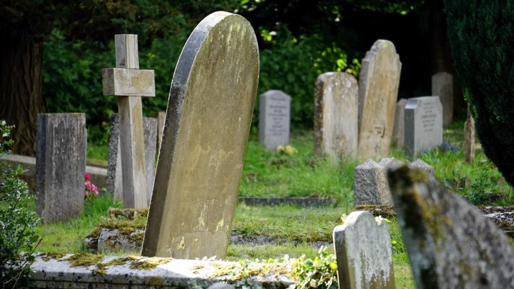 blur-burial-cemetery-116909